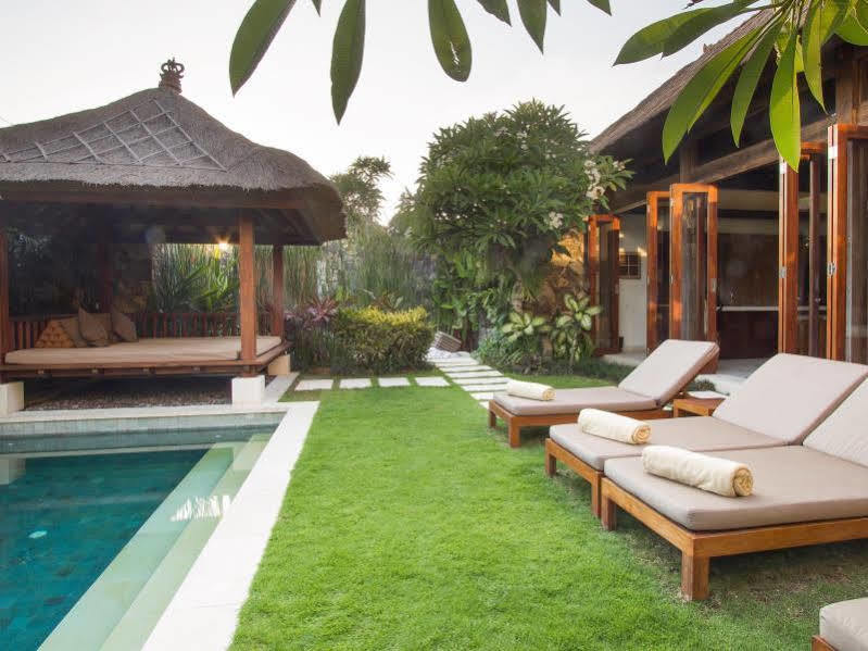 Villa Suar Seminyak Exterior foto